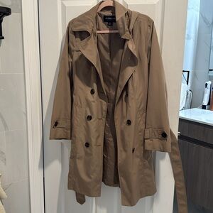 Liz Claiborne Women's Tan Trench Coat